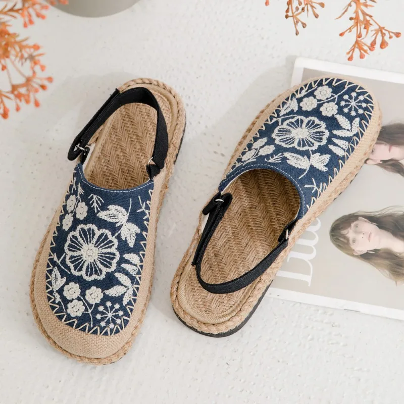 Ethnic Chic Fashion - Sepatu Wanita Gaya China-Chic, Tanpa Alas