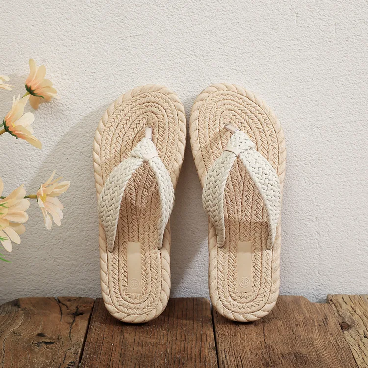 Ethnic Wear - Tren Mode Wanita Terbaru 2026: Sandal