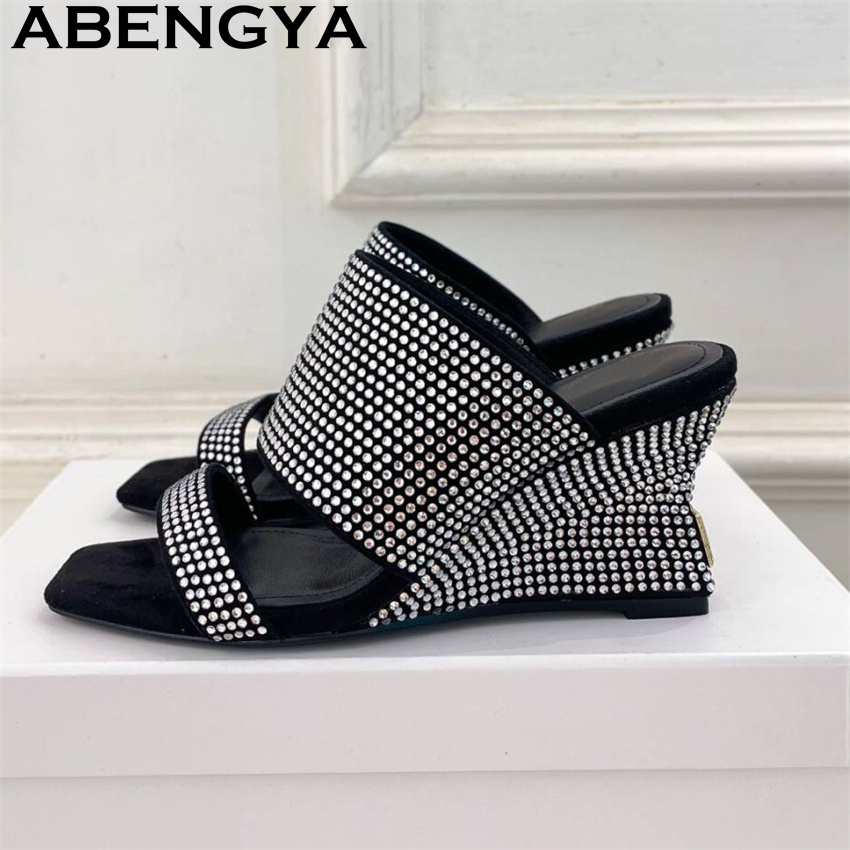 Sandal Hak Wedge Berlian Imita - Ethnic Fashion Week ulasan dan harga