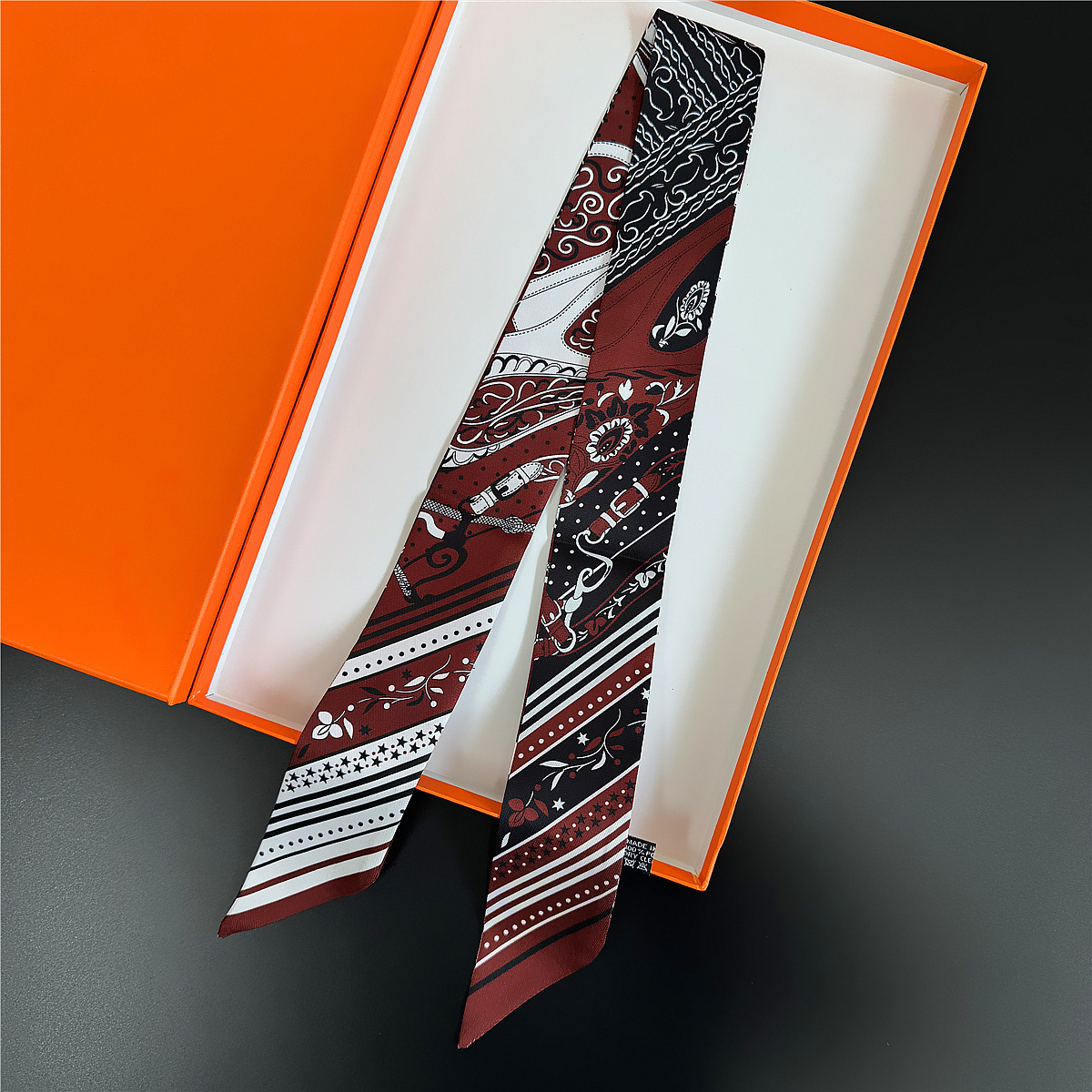 Selendang sutra dekoratif tipi - Ethnic Fashion Collection ulasan dan harga