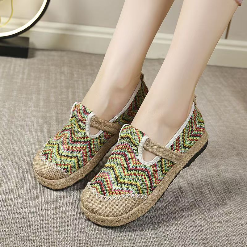 Sepatu Wanita Berwarna Bergari - Ethnic Style ulasan dan harga
