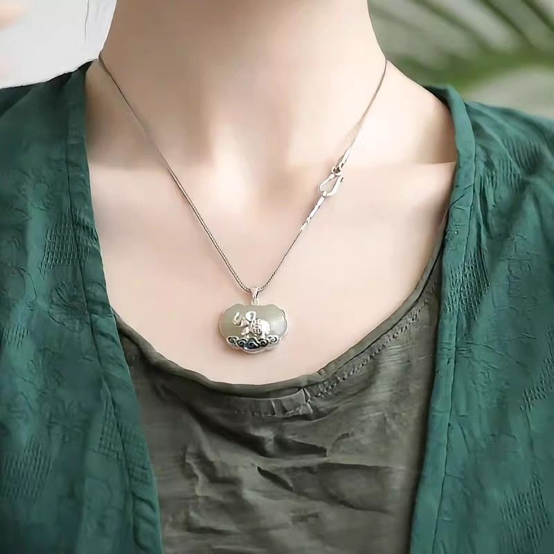 Liontin Gajah Awan Cloisonne P - Ethnic Contemporary Fashion ulasan dan harga