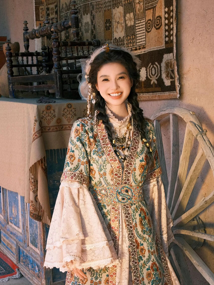 Pakaian Fotografi Gadis Etnis  - Ethnic Clothing & Online Fashion Store Khaadi Uk ulasan dan harga