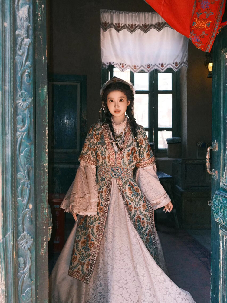 Pakaian Fotografi Gadis Etnis  - Ethnic Clothing & Online Fashion Store Khaadi Uk ulasan dan harga