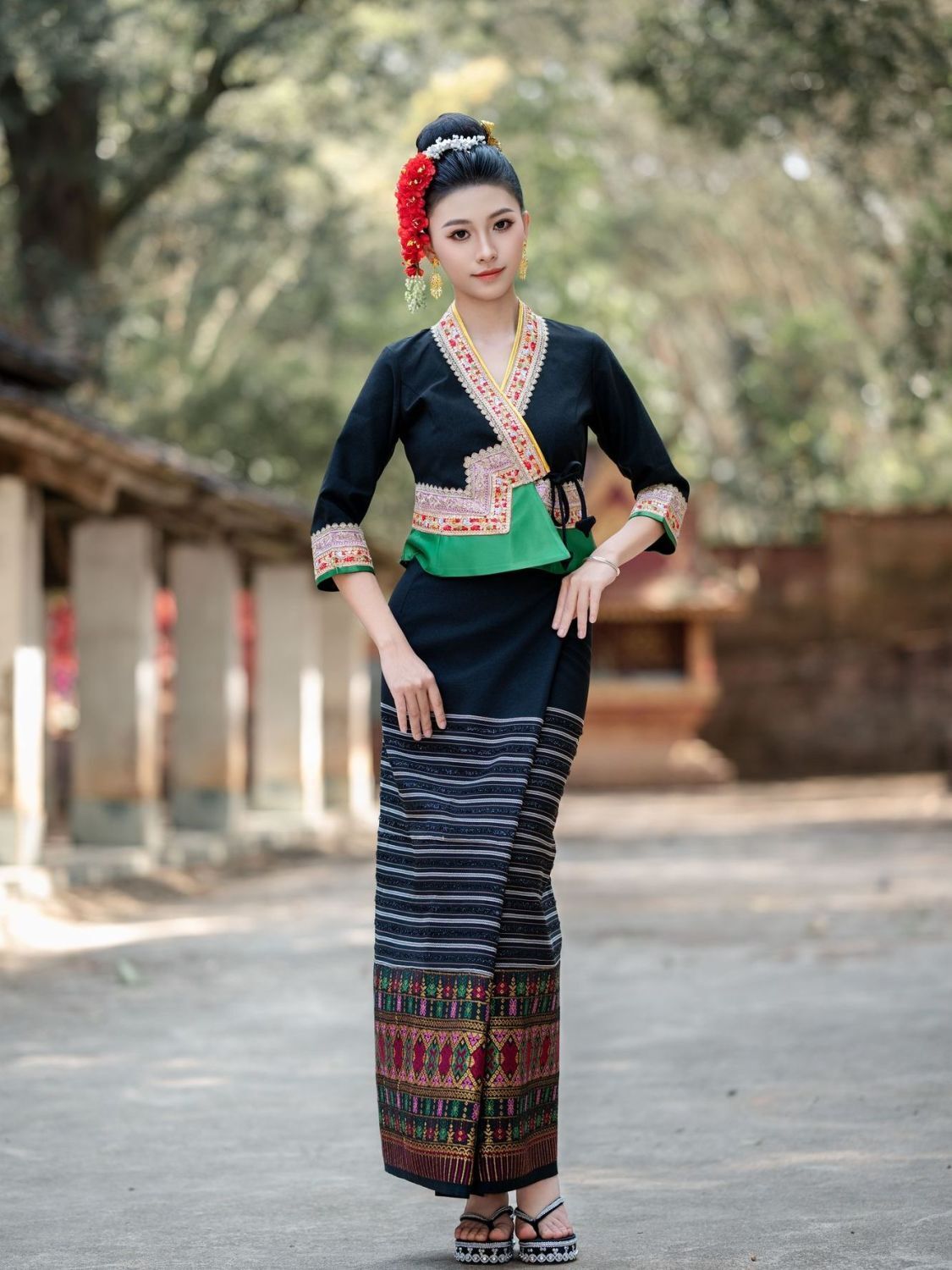 2pcs Pakaian Wanita Dai Thaila - Ethnic Style ulasan dan harga