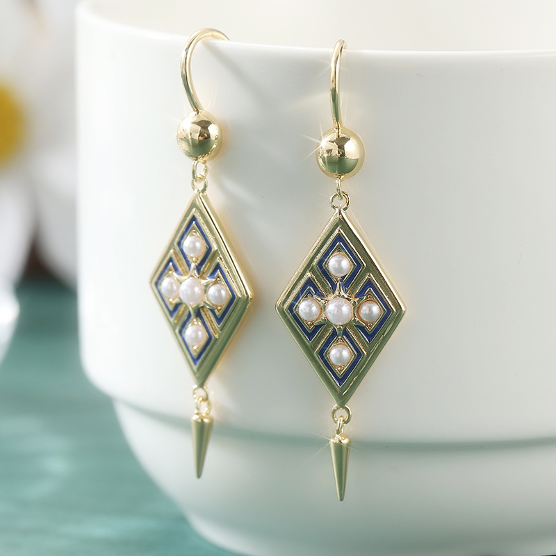 Anting-anting liontin enamel m - Ethnic Chic Fashion ulasan dan harga